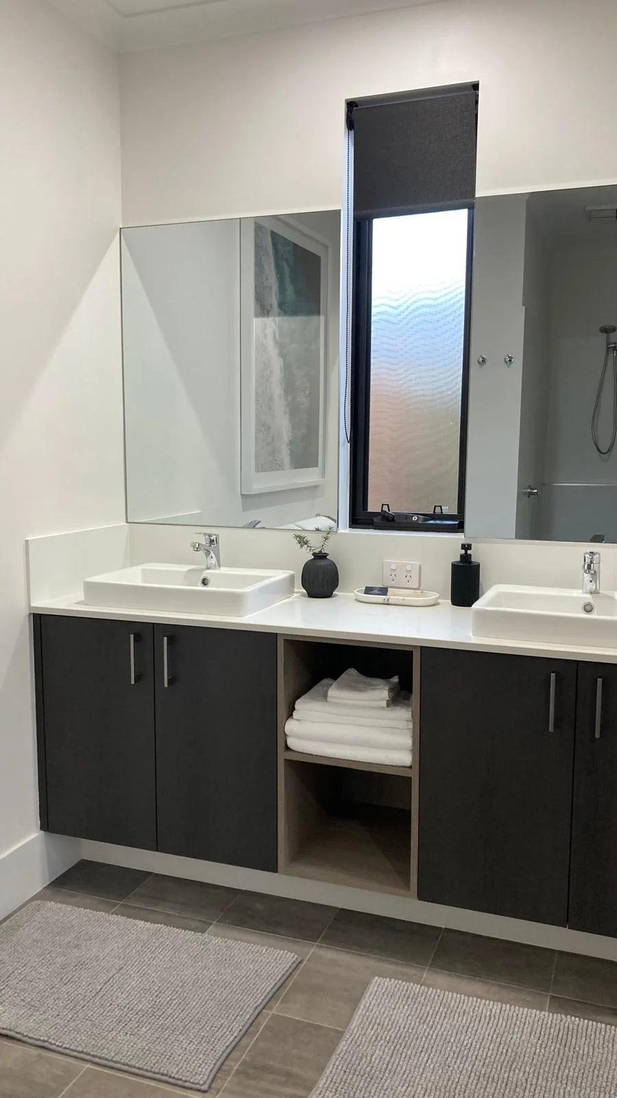 Double vanity at BRiX